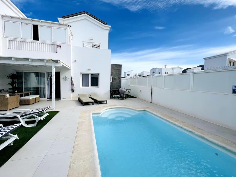 Lovely Villa Sanmar, Heated Pool Playa Blanca  Luaran gambar